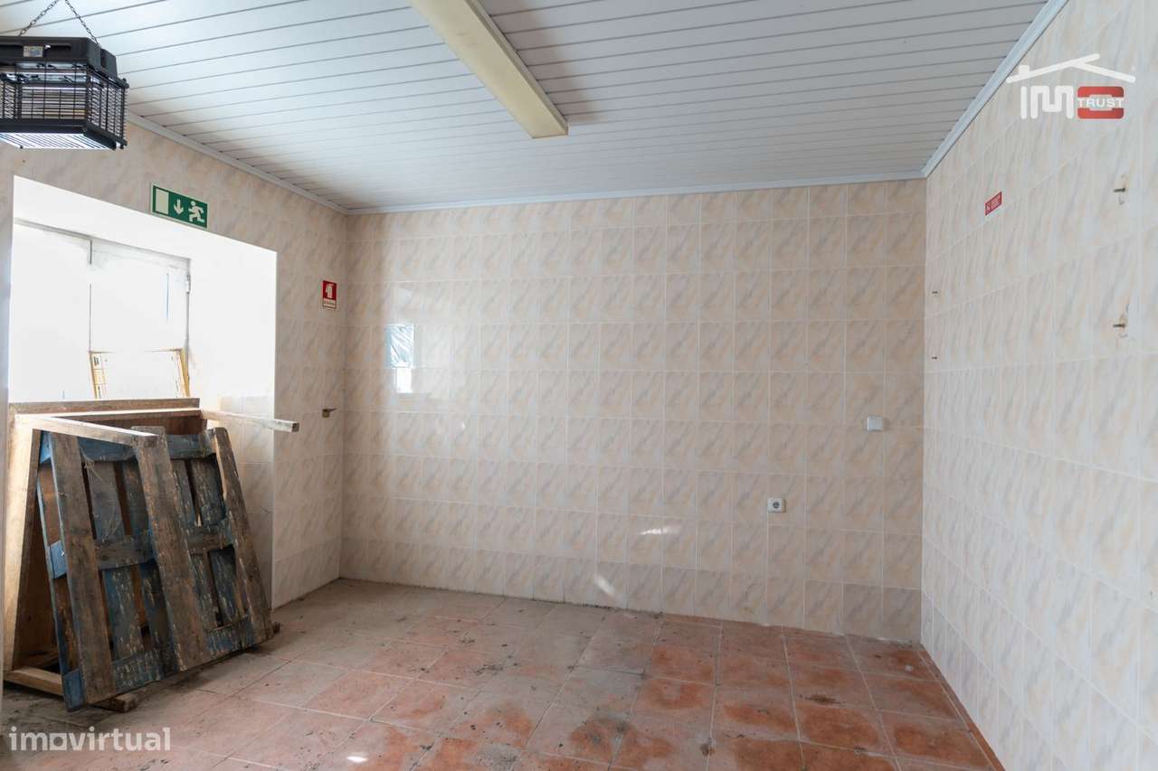 Moradia Geminada T3 - Alburitel-4