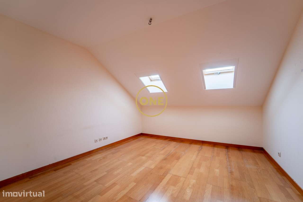 ✨ Apartamento T4 na prestigiada Avenida E – São Miguel ✨ - Grande imagem: 5/32