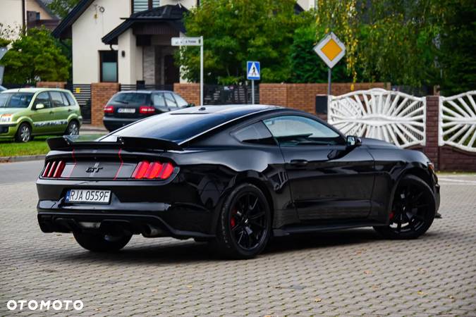 Ford Mustang 5.0 V8 GT - 20