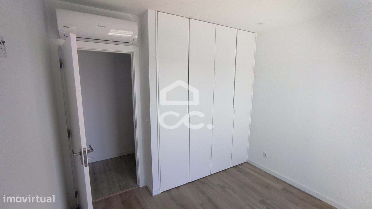 Apartamento tipo T-2 no centro da Vila de Pataias.-11