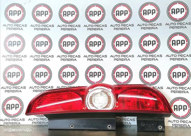 Farolim direito Fiat Doblo, Opel Combo de 2014, usado original - 1