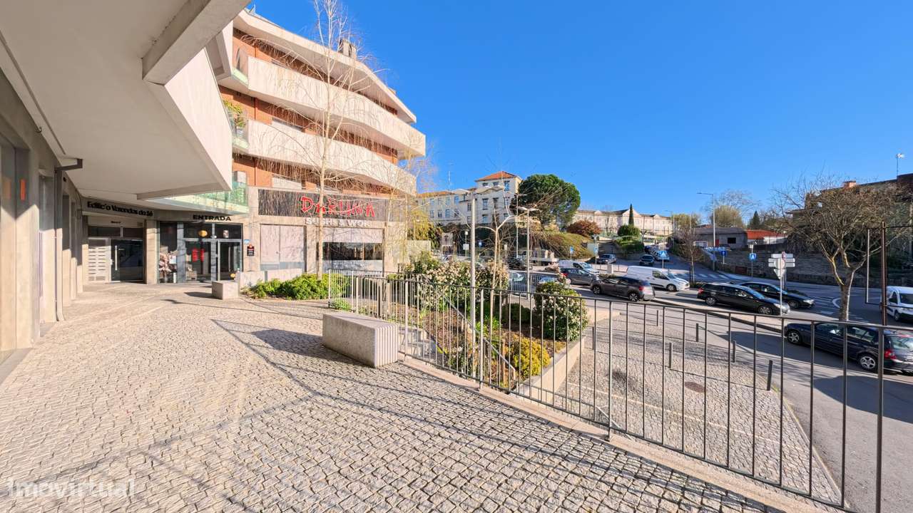 Loja nova localizada na Rua 5 de Outubro em Viseu - Grande imagem: 2/14