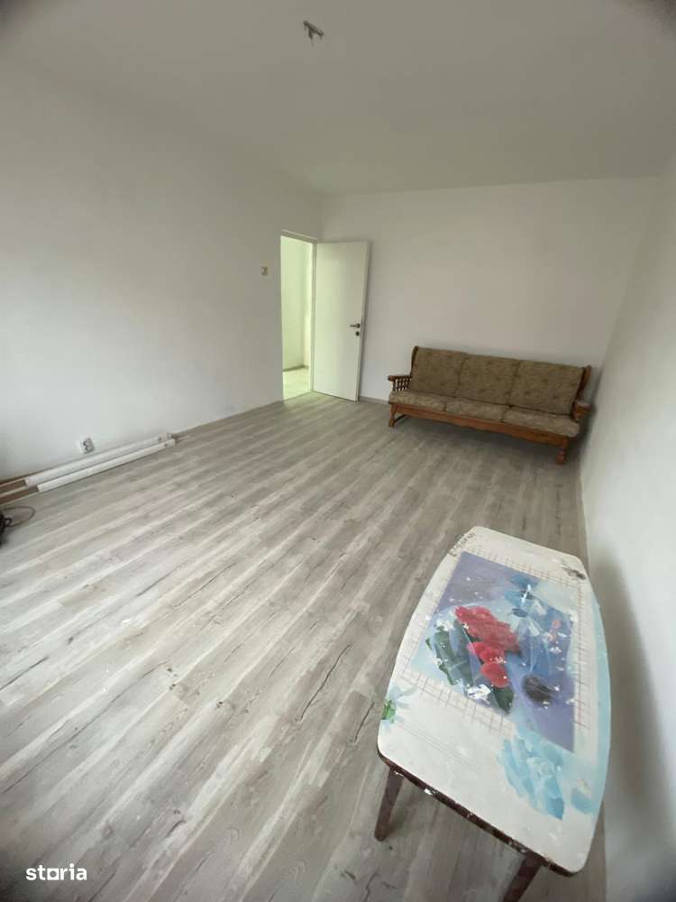 2 decomandate ETAJ 3, RENOVAT, zona Nord-8