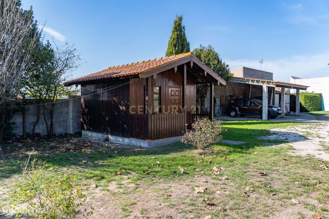 Oportunidade de investimento: edifício habitacional + piscina + terren-20