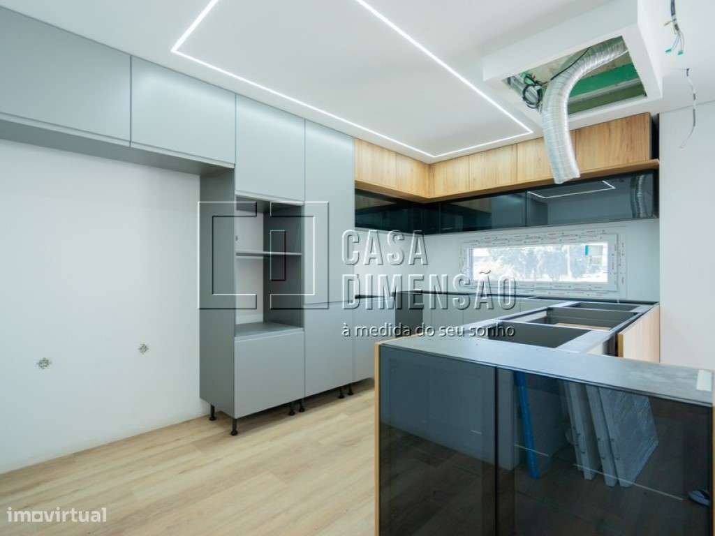 Moradia isolada de tipologia T4 localizada na zona da Charneca da C...-17