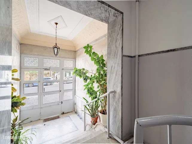 Prédio de Investimento Premium no Centro de Almada | Vista Rio | Eleva-10