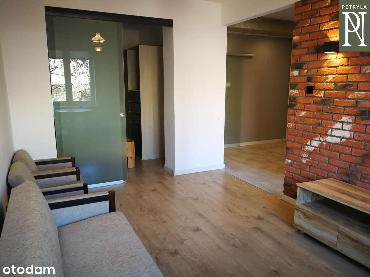 Jasne ładne mieszkanie, w bloku z windą - Pełny obrazek: 1/9