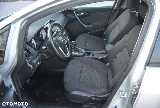 Opel Astra - 14