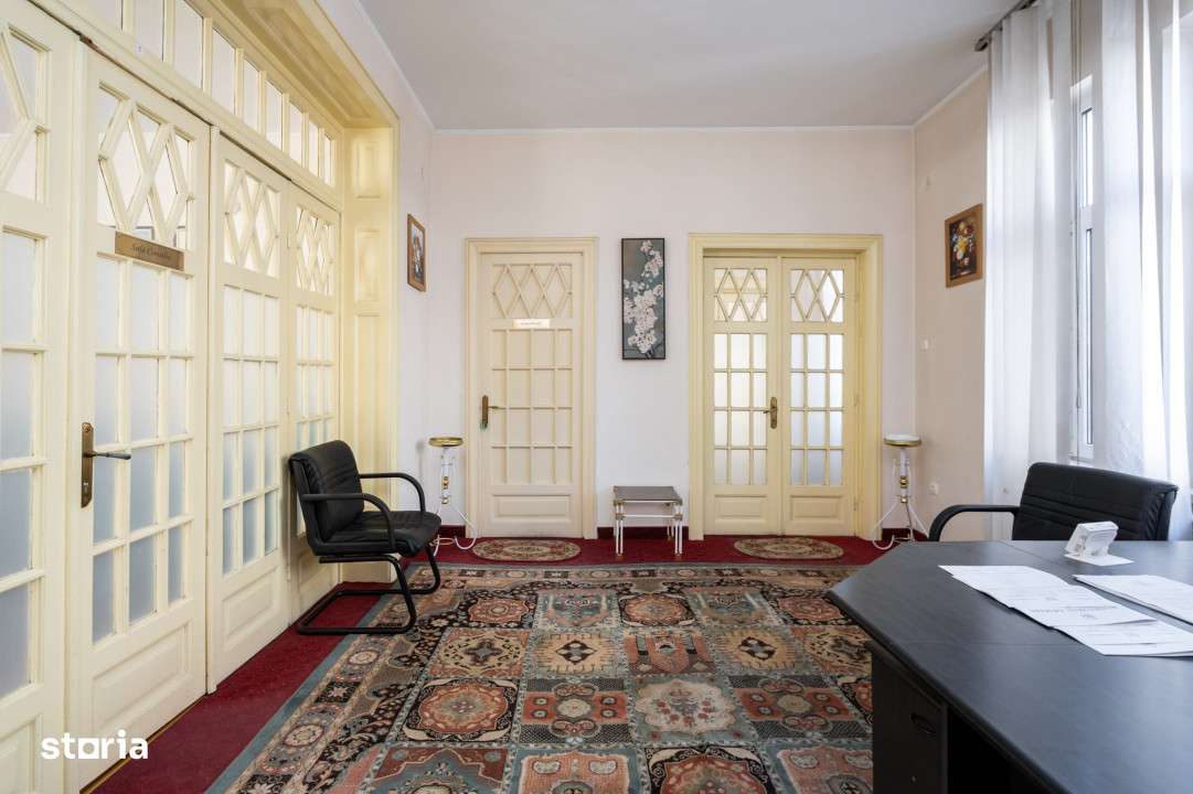 Vila 16 Camere de vanzare Unirii Primaria Sector 3-7