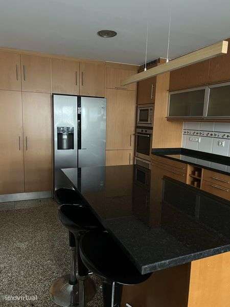 Moradia v3+1  Piscina 3 suites Canidelo - Grande imagem: 5/12