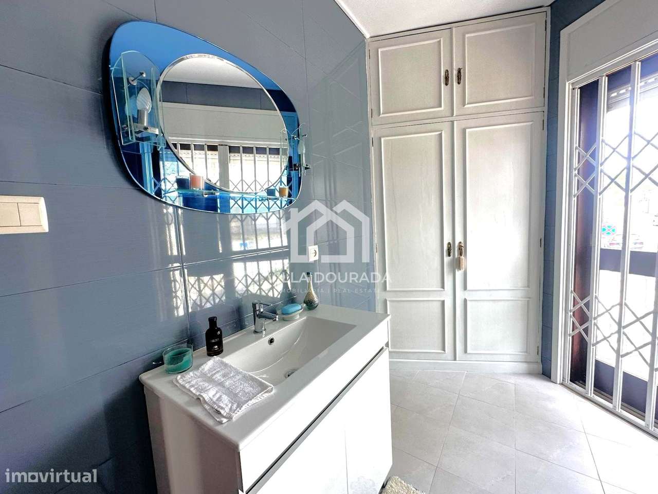 Moradia de 3 pisos em Campanhã, Porto: Espaço, conforto e localização-10