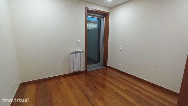 Apartamento T2 no centro de Espinho - Grande imagem: 5/10