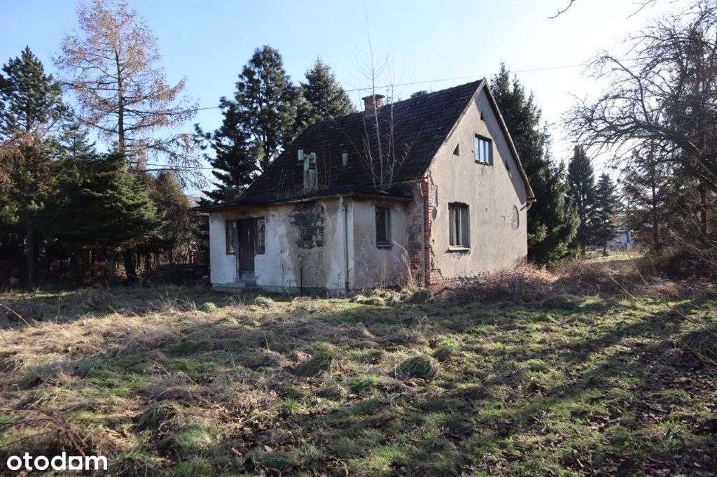 Ustroń-działka budowlana o pow. 16 ar, z domem do rozbiórki-0