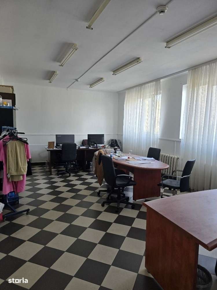 Vand cladire-1800 mp si 4050 mp de teren in zona Antrepozite - Imagine principală: 2/12