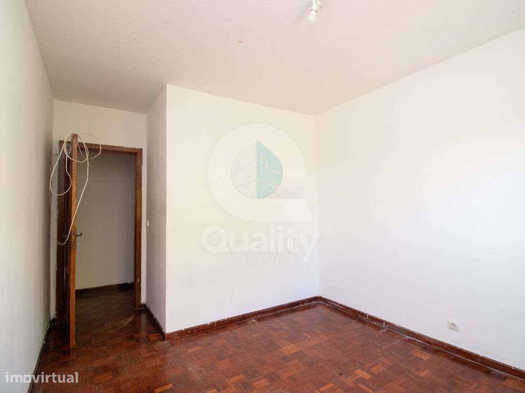 Excelente Apartamento T2 na Cidade Sol-17