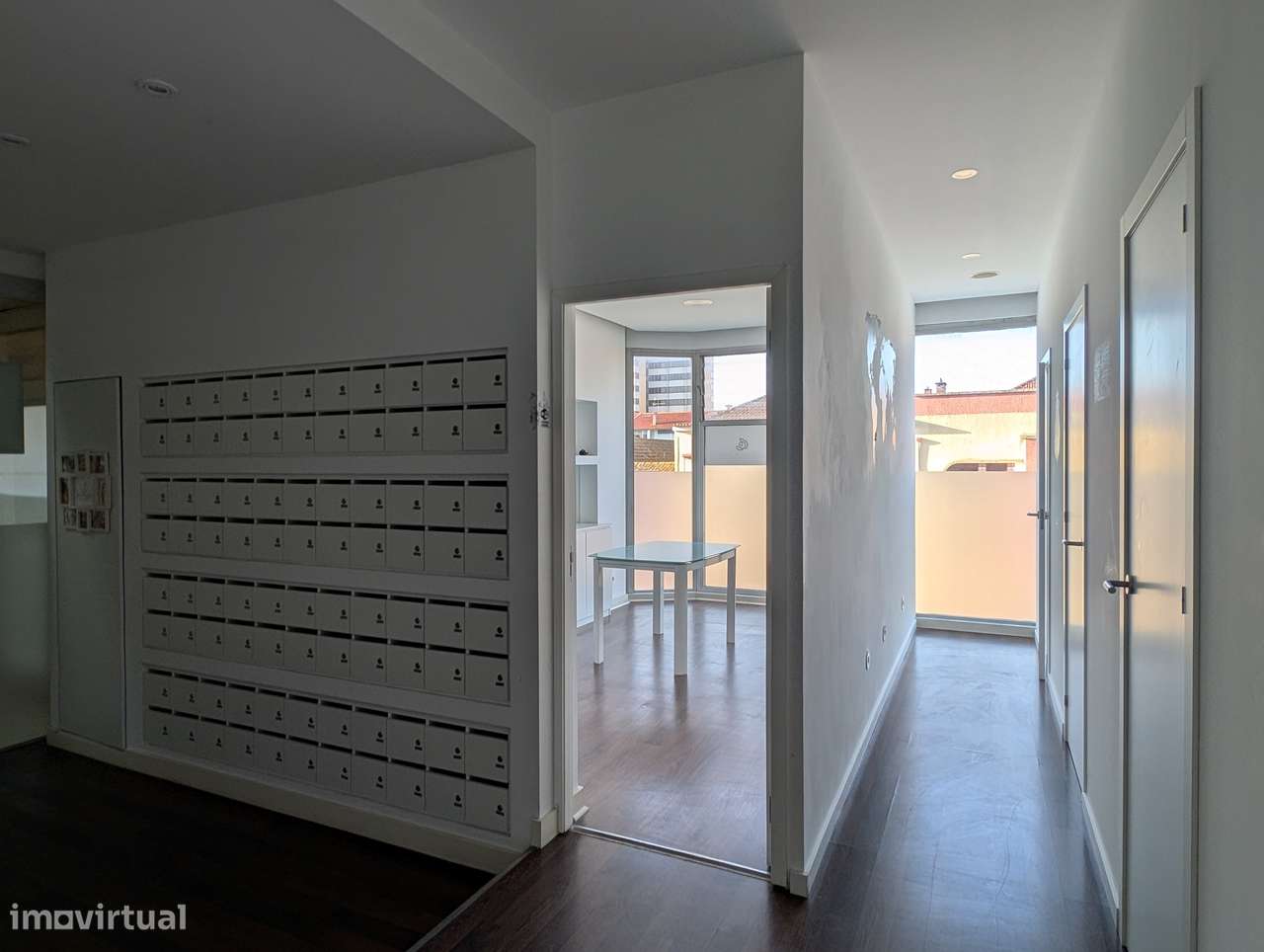 Excelente estabelecimento comercial no Centro Comercial Oita, com mont - Grande imagem: 2/16