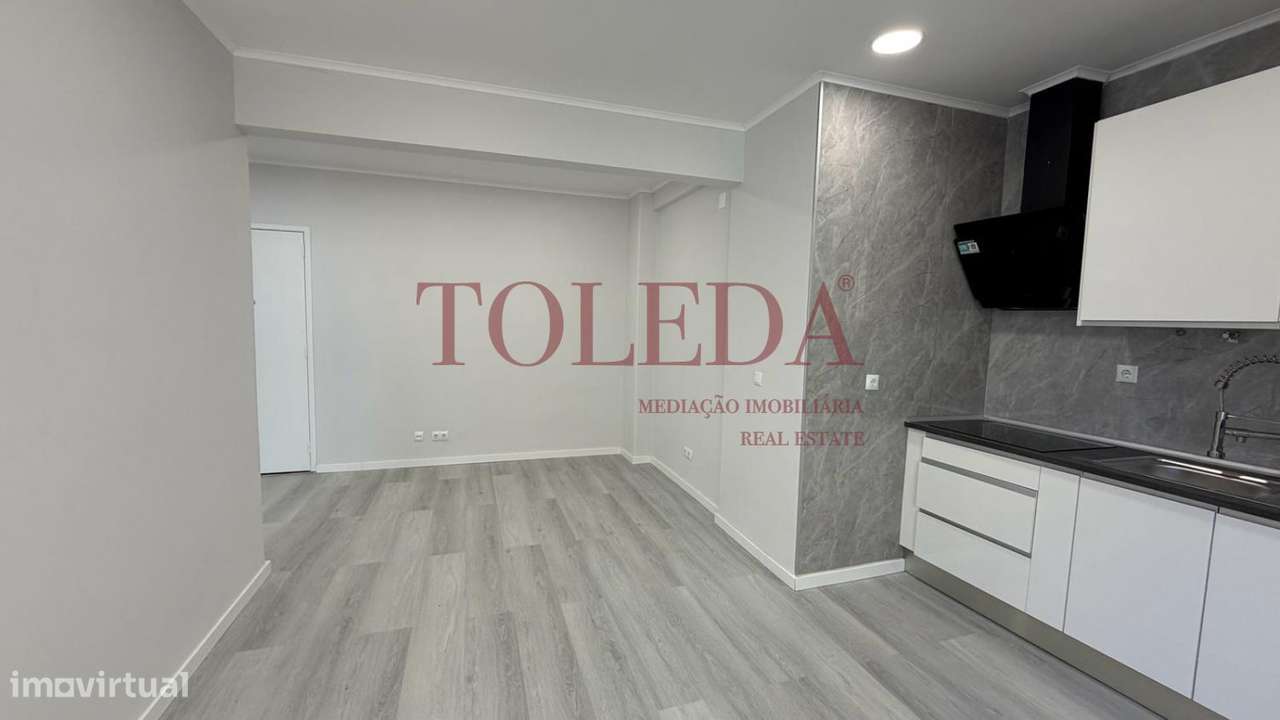 T1 no Centro da Amadora Remodelado-13