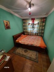 Apartament 4 camere, Bd.Mihai Eminescu, etaj 3, 44000 euro neg