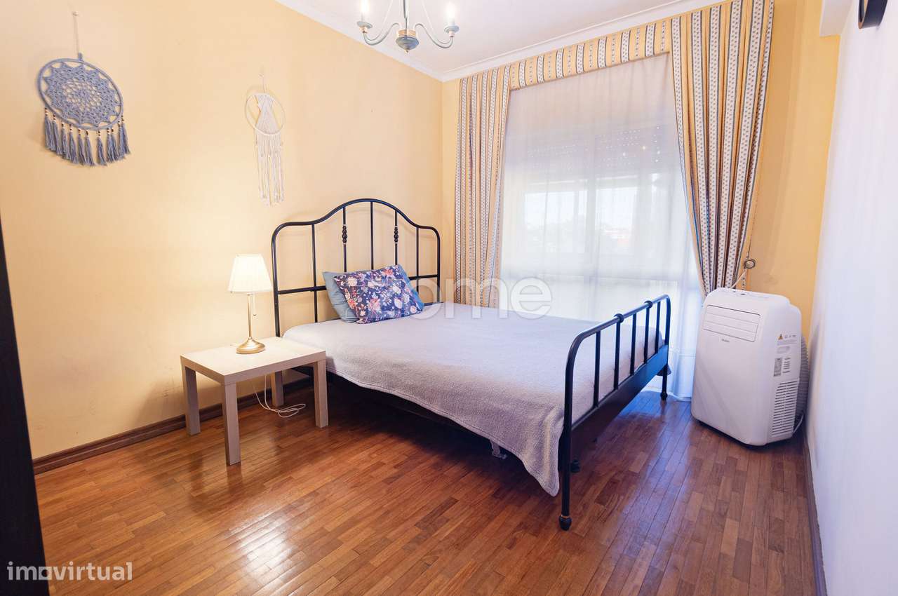 Apartamento T3 c/ Arrecadação, Vale de Milhaços - Corroios-8