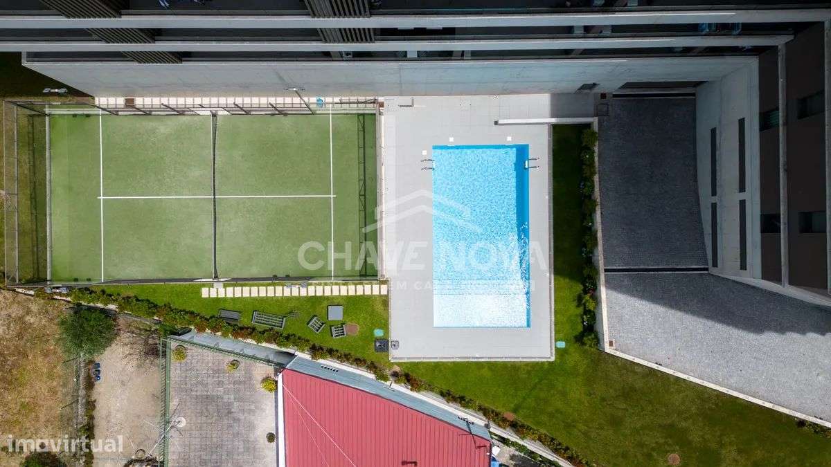 T2 c/ Garagem e Piscina em Oliveira do Douro-5