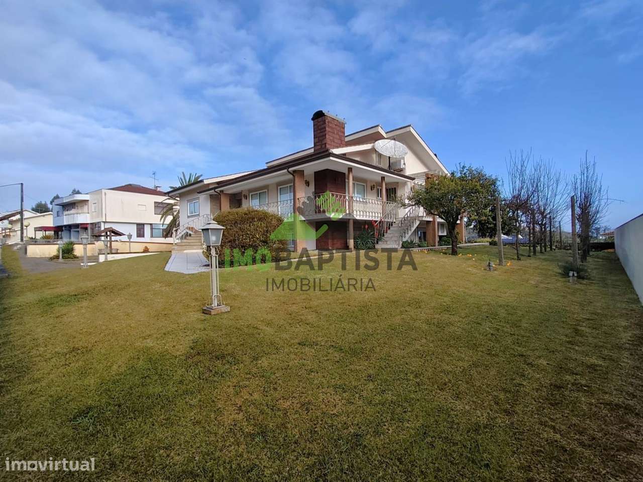 Moradia Isolada Bifamiliar V4 em Louredo - Grande imagem: 4/30