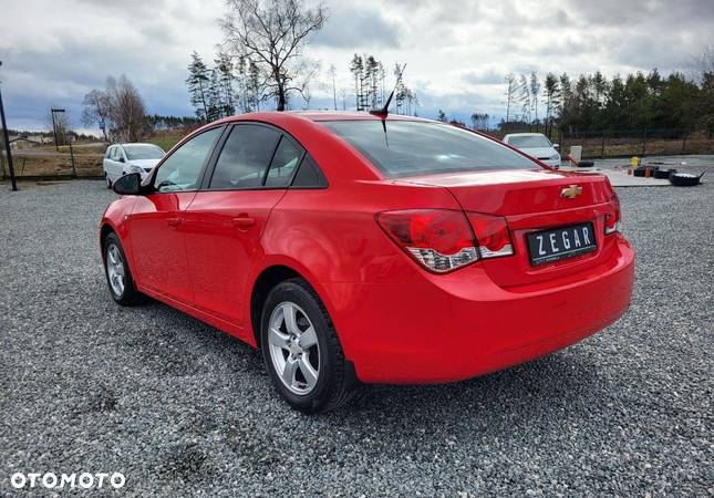 Chevrolet Cruze - 26