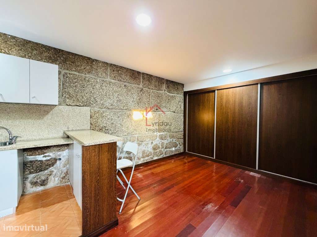 T0 Guimarães Centro - Grande imagem: 2/15