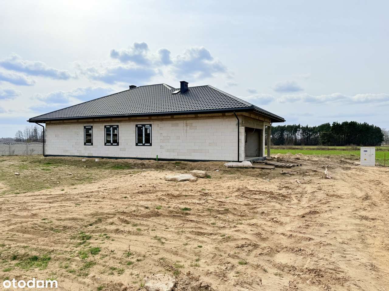 Nowy dom w stanie deweloperskim w Stoku Lackim na działce 1027m2-15