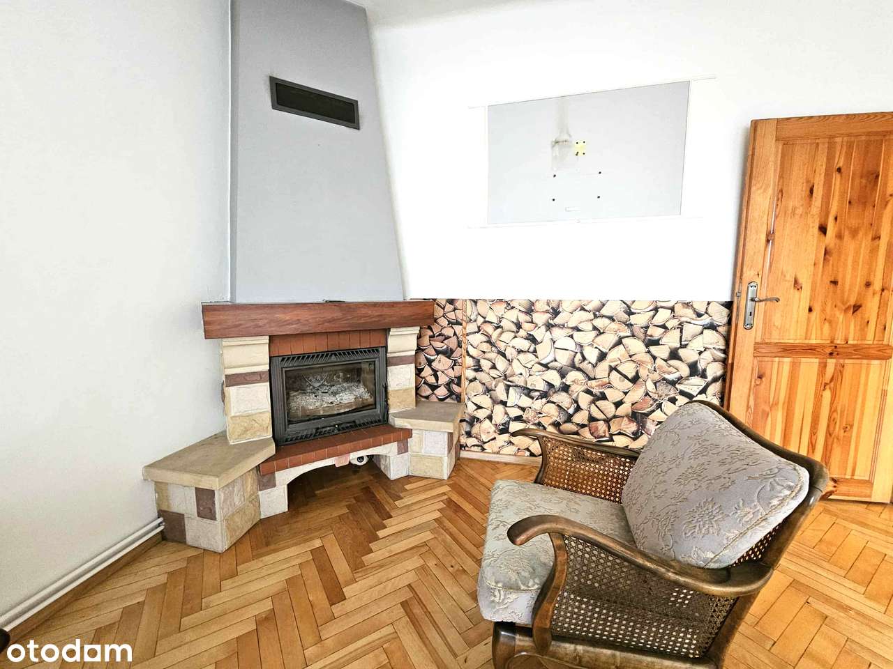 Przestronne, bardzo jasne, trzypokojowe w centrum Błonia! Niski czynsz-4