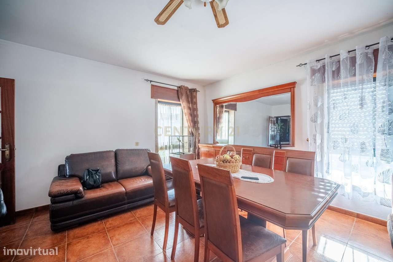 Apartamento T3 no Centro de Bem Viver (Feira Nova) em Marco de Canaves-6