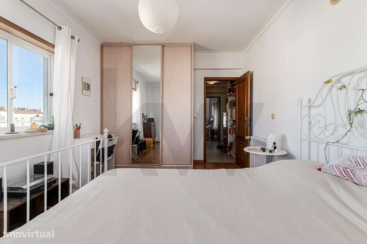 Apartamento T3 com elevador e vista desafogada, Urbanização do Moinho,-35