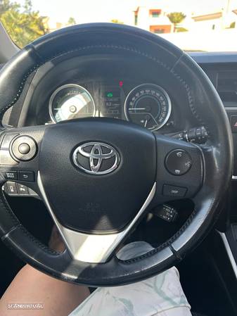 Toyota Auris Touring Sports - 11