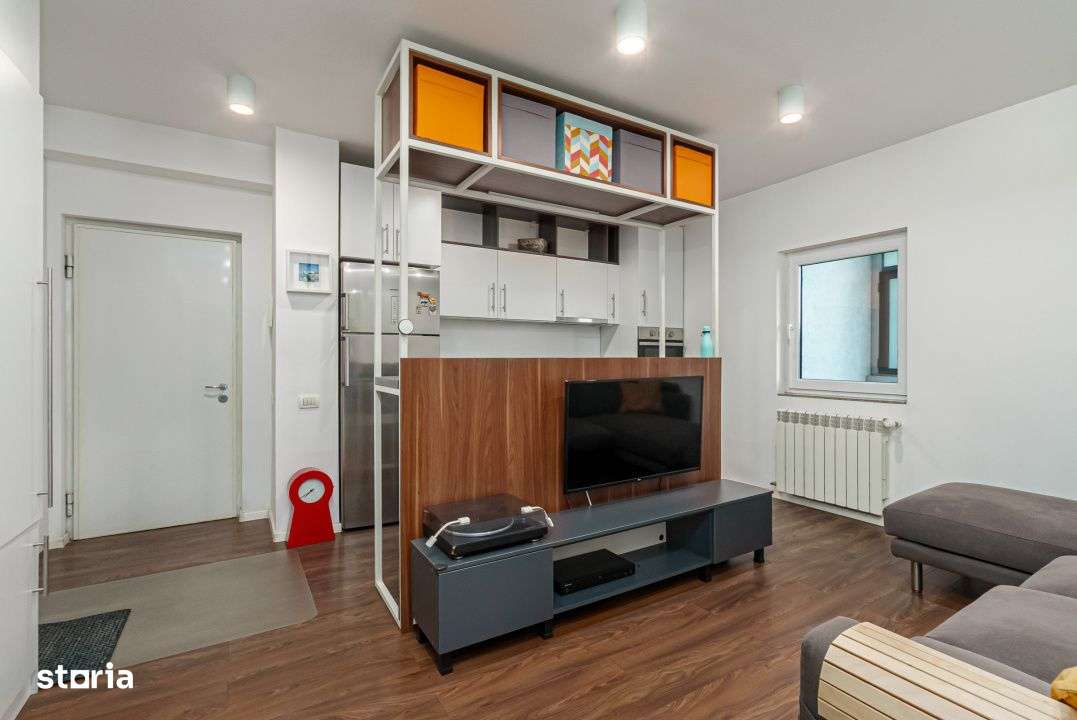 Ghica Plaza, 2 camere + birou, 2 bai, etaj 3/4, parcare