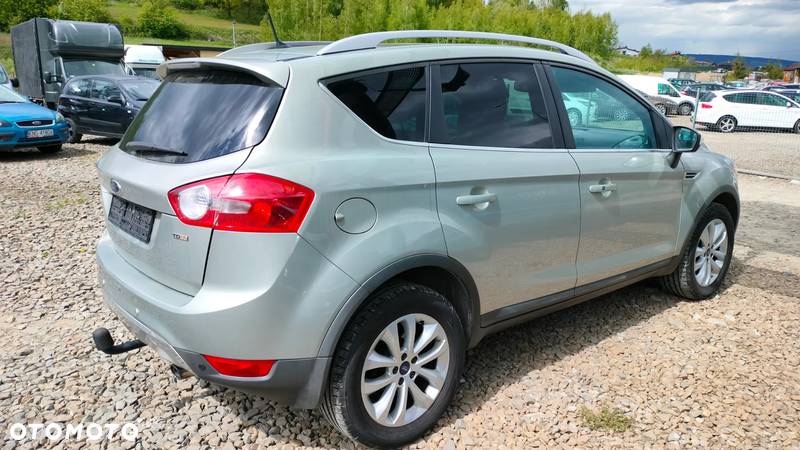 Ford Kuga 2.0 TDCi 4x4 Titanium - 4