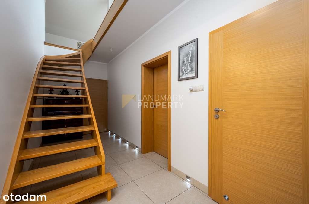 Piękny rodzinny dom w samym sercu Choroszczy-8