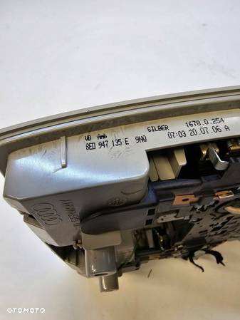 LAMPKA KABINY AUDI A3 A4 B6 B7 8E0947135E - 5