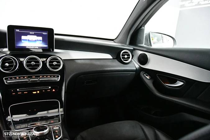 Mercedes-Benz GLC 220 d 4Matic 9G-TRONIC AMG Line - 25