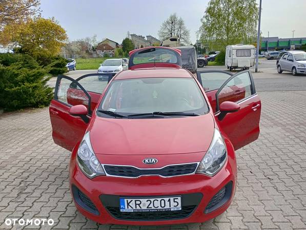 Kia Rio - 11