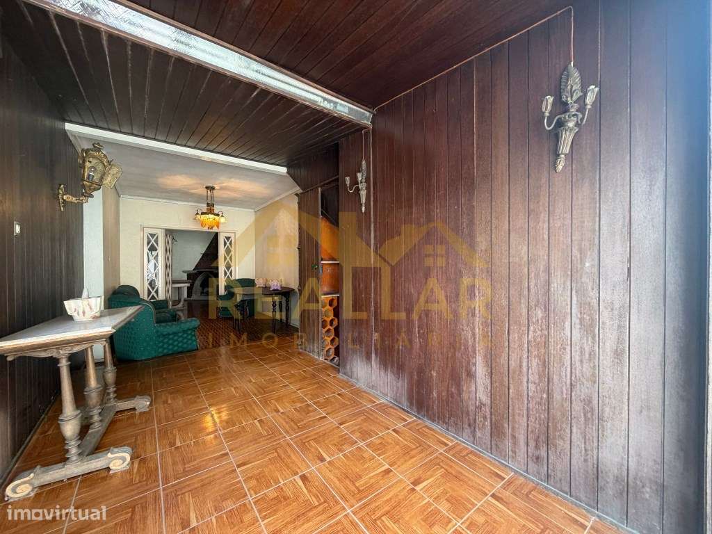 Oportunidade Única no Coração do Centro Histórico de Vila do Conde-12