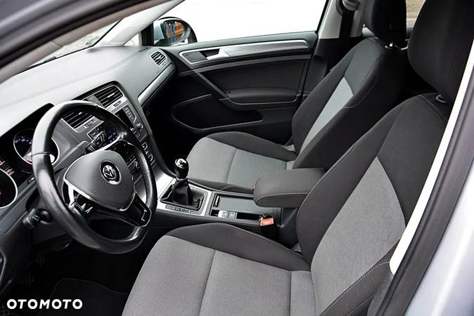 Volkswagen Golf 1.6 TDI BlueMotion Technology Lounge - 24