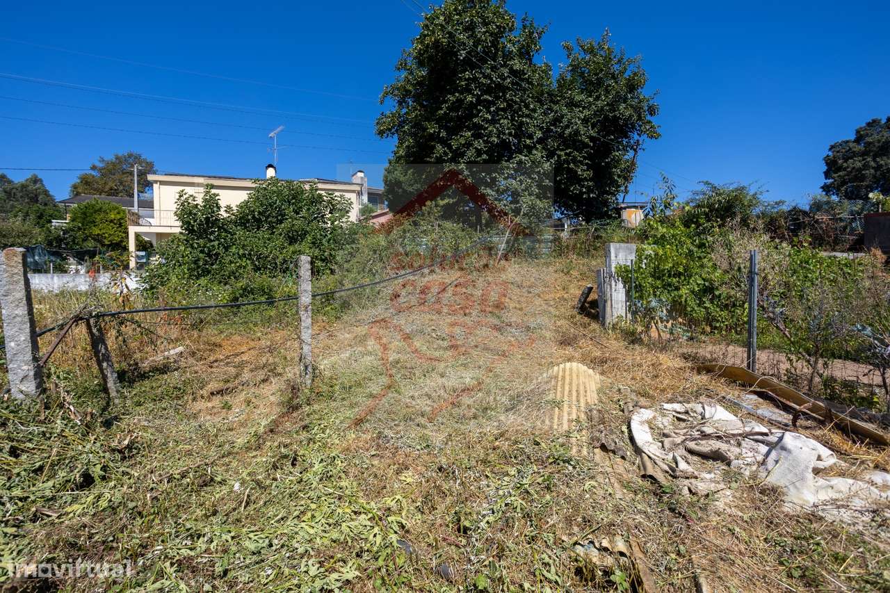 2 Moradias para restaurar, inseridas em um terreno de 2962m2, em Sandi-14