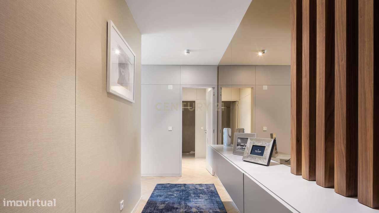 Fantástico e luminoso T2 completamente remodelado em plena Avenida da - Grande imagem: 4/29