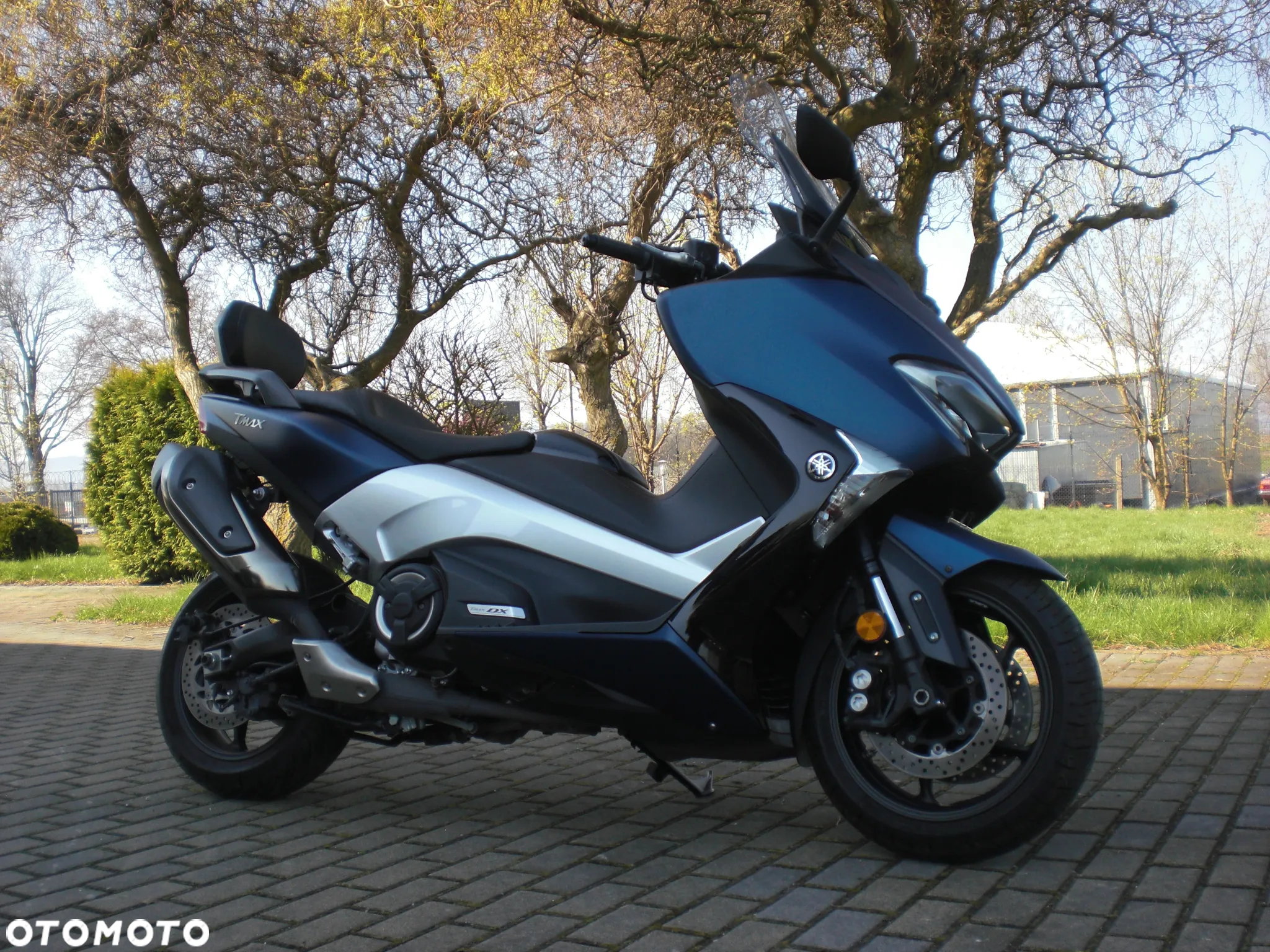 Yamaha Tmax - 16