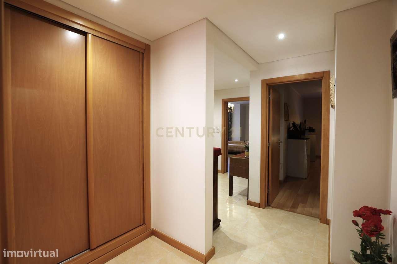 Apartamento T3  || Box 3 viaturas-22