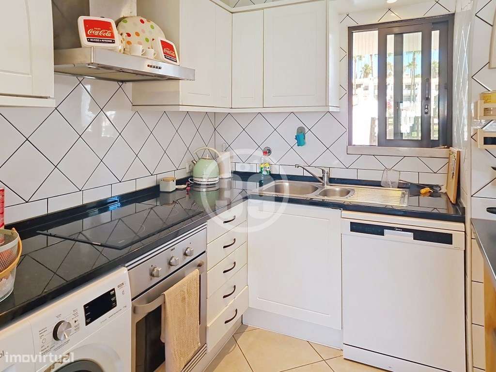 Apartamento duplex com 3 quartos, parqueamento privado e inserido n...-17