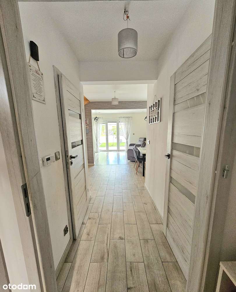 Wyjątkowy bliźniak w Pisarzowicach z Jacuzzi – gotowy do zamieszkania! - Pełny obrazek: 4/19