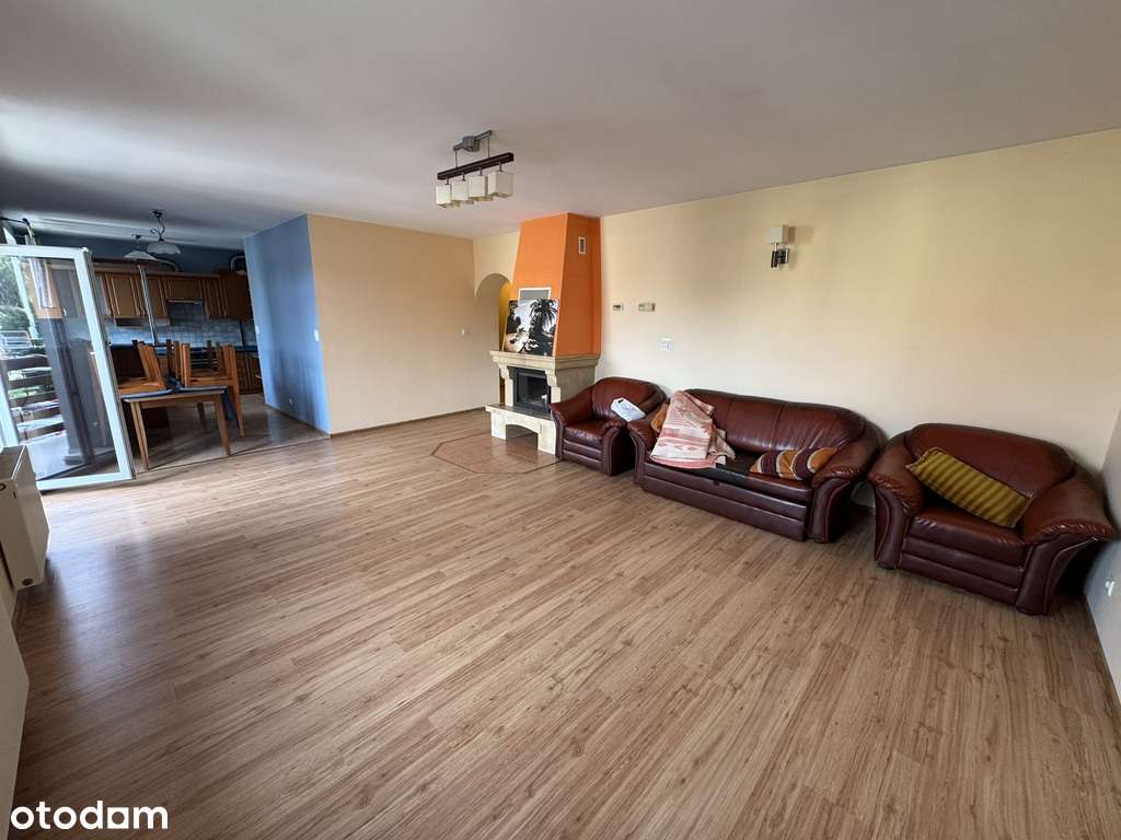 Przestronne mieszkanie z balkonem, 1 piętro-0