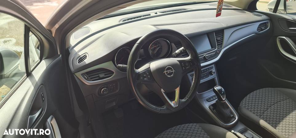 Opel Astra 1.6 CDTI Active - 11