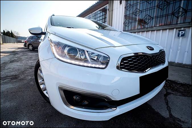 Kia Ceed - 10