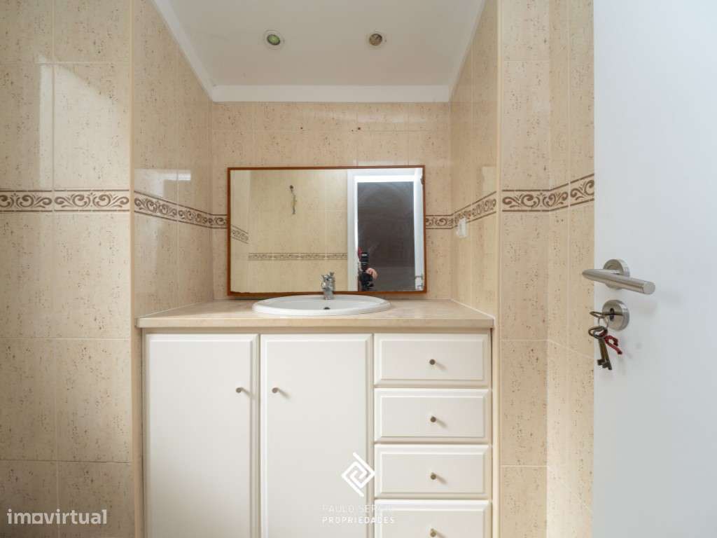 Moradia T3 localizada em Serzedo-22